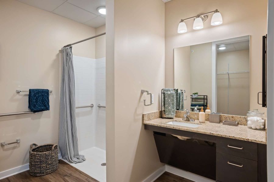 The Claiborne At Gulfport Highlands Assisted Living Bathroom
