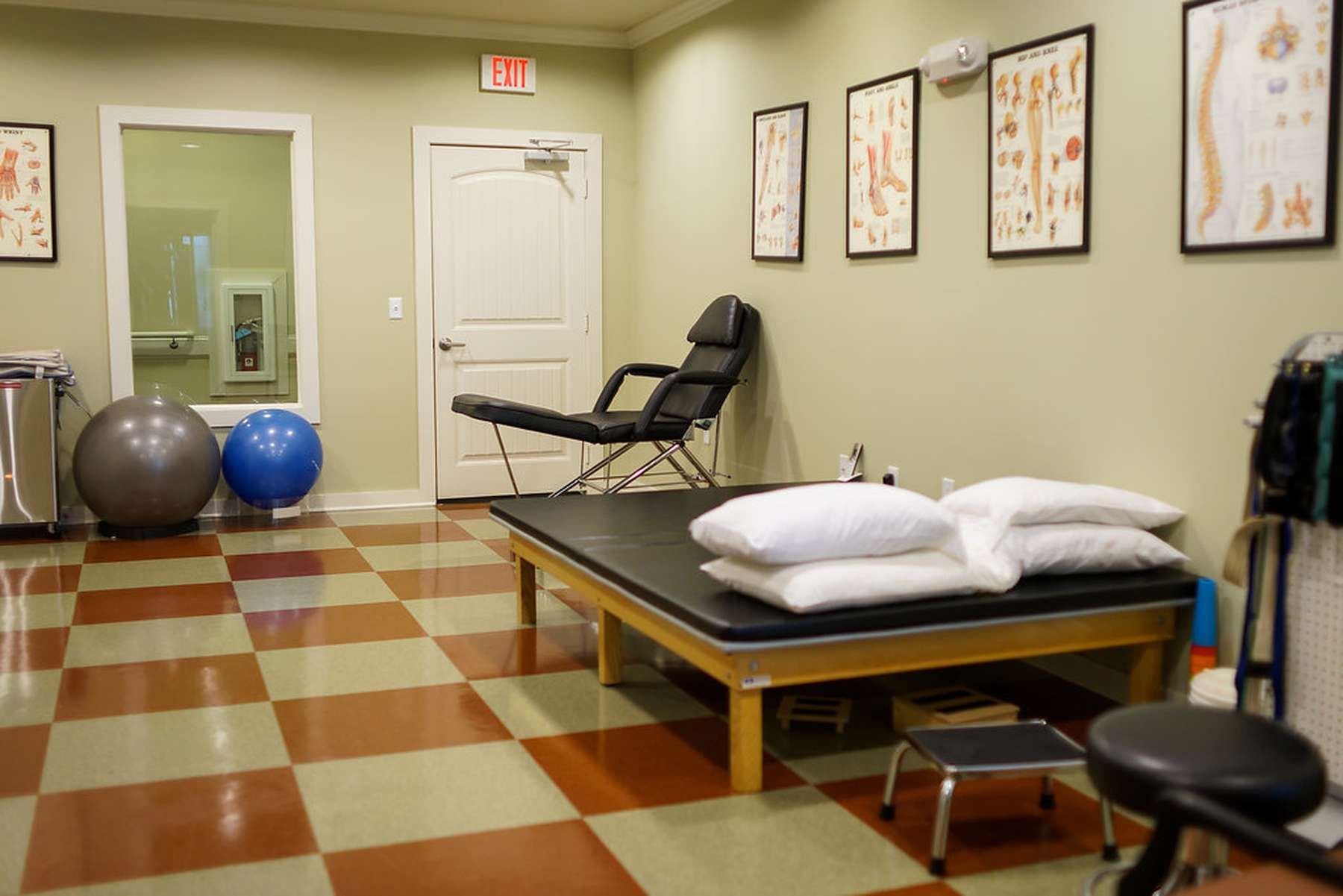 The Claiborne at Hattiesburg on-site therapy area