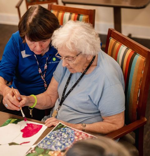 The Claiborne at Shoe Creek dining and bar area for senior residents