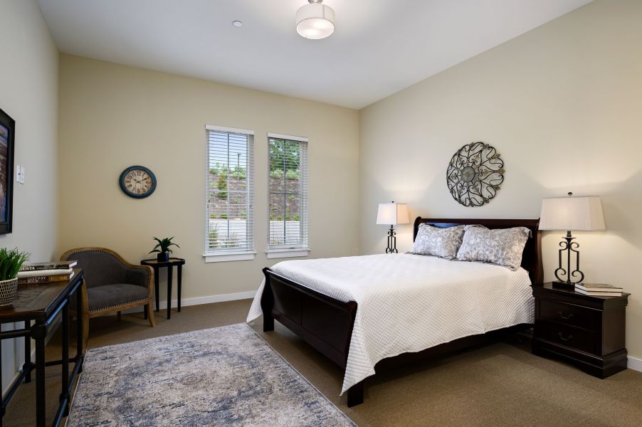 The Claiborne at Shoe Creek memory care bedroom