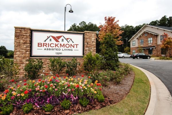 Front of Claiborne Brickmont at Roswell senior living community